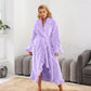 ⏳Zeitlich begrenztes Sonderangebot⏰Weicher flauschiger Bademantel 🧖♀️ – Hautfreundlicher Stoff, wohlige Wärme nach dem Duschen