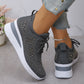 Atmungsaktive Sneaker aus Mesh mit Strassverzierung