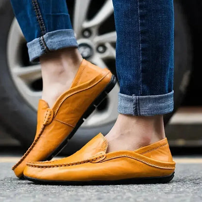 Handgefertigte Lederslipper für Herren im Mailänder Stil